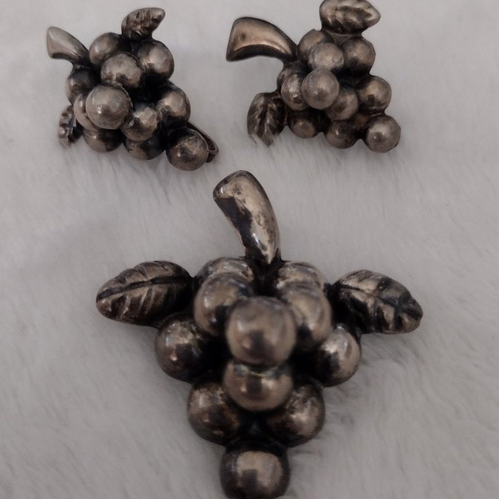 925‎ Sterling Vintage Grapevine Brooch & Earrings